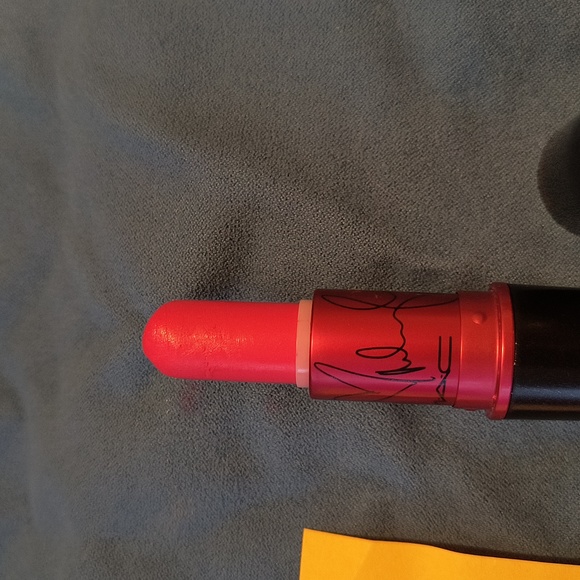 MAC Viva Glam Miley Cyrus Signature Used Pink Amplified BA4 Lipstick 💄Rare - Picture 5 of 5